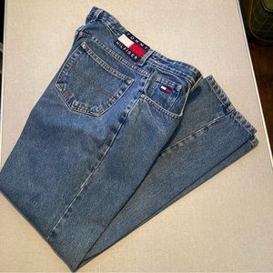 Tommmy Hilfiger, Women’s straight leg Blue Jeans. Size 10.